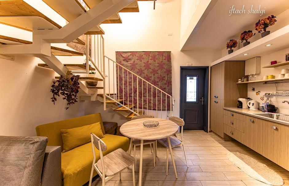 Nuriel Fruit & Guest House Sheʼar Yashuv Exterior foto